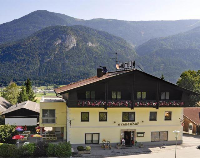 Dorfgasthof Hotel Staberhof Kellerberg Exterior photo